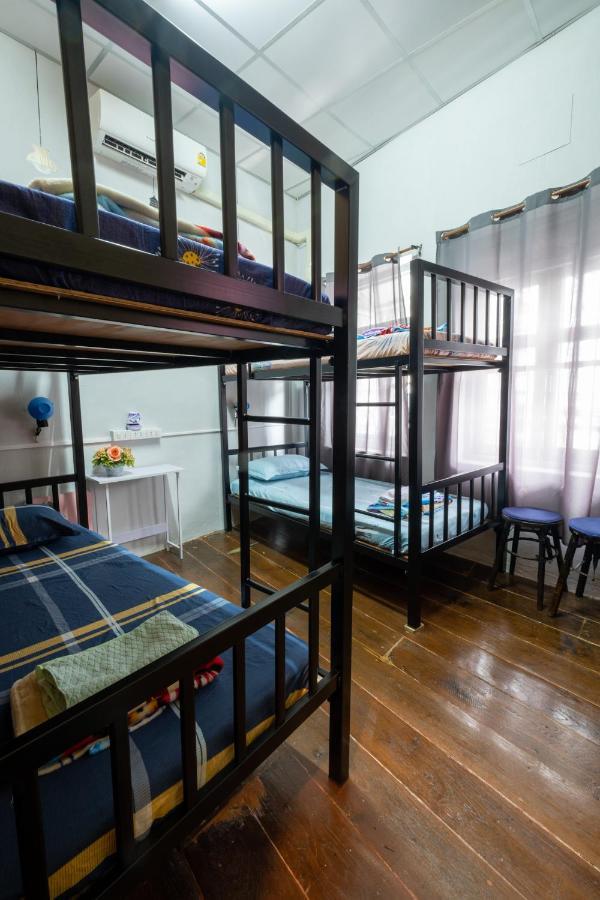 Хостел Sip N' Camp Бангкок Экстерьер фото